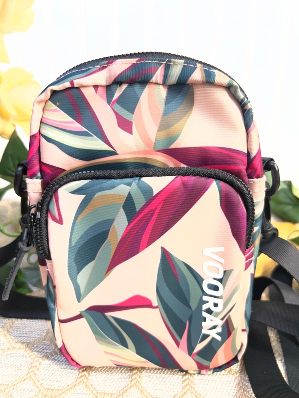 Vooray Core Crossbody Bag Tropical Leaf Print